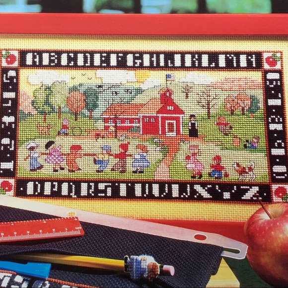 Vintage 1991 Cross-Stitch Collection Keepsake Calendar - Picture 12 of 13